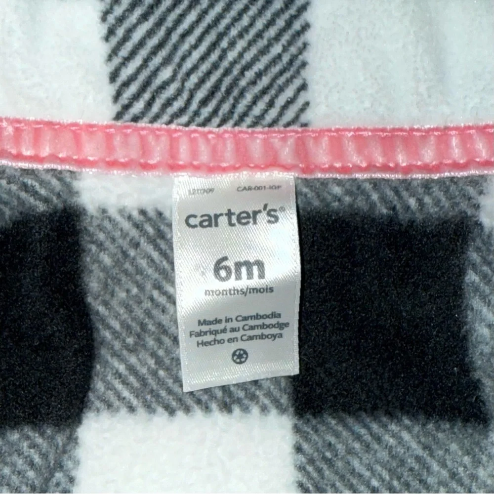 Bundle Of Two Carter’s Baby Girl Fleece Vests Size 6 Months